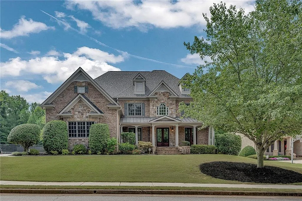 5 bed, 5.0 bath, 5063 sqft, $5,500 — Photo 2