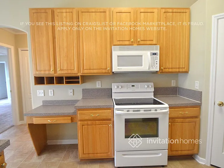 6886 Wall Springs Dr — Photo 4