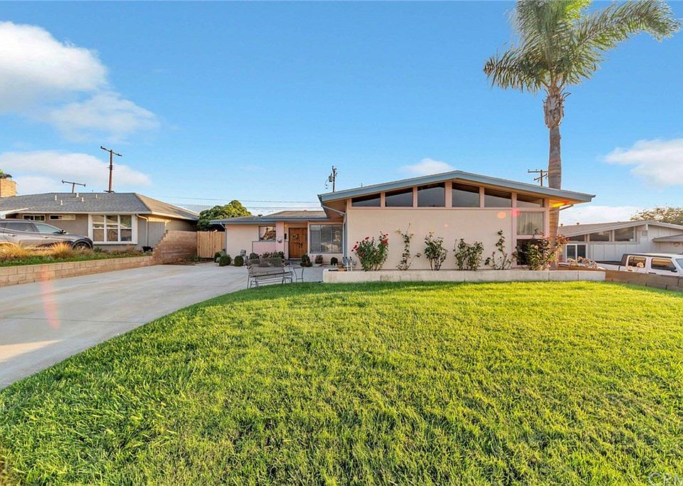1st image of 15238 Badlona Dr
