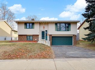 916 Allen Ave, West Saint Paul, MN 55118