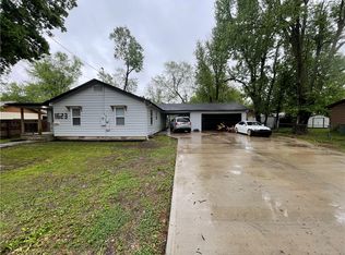 1623 Theodore Dr, Springdale, AR 72762