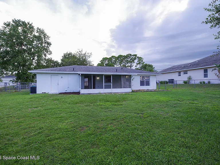 765 Cleaves St SE — Photo 13