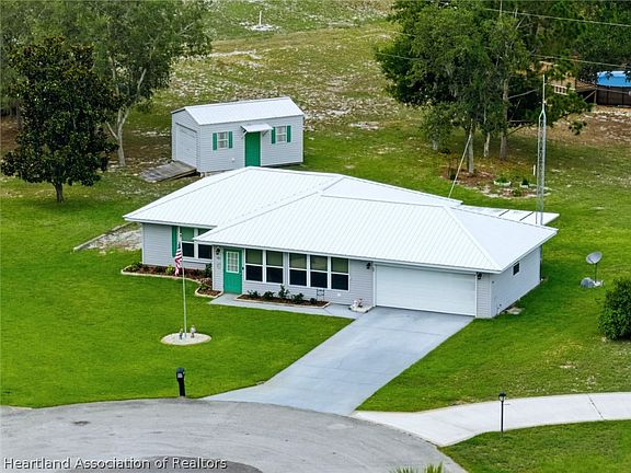 3rd image of 482 Hickory Ridge Dr