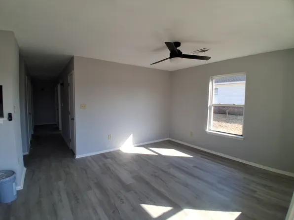 32 Cypress Ave, Clarksville, AR 72830