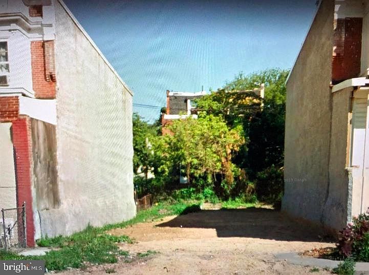 2nd image of 5823 Pentridge St