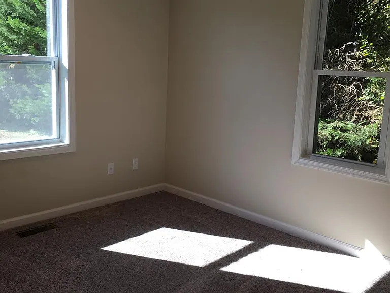 104 Franklin Ave #1 — Photo 6
