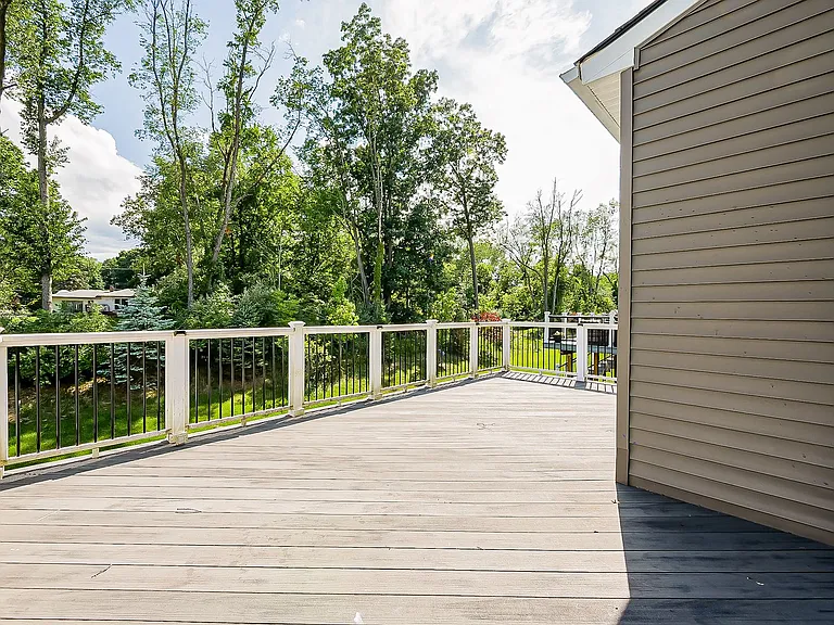1582 Beachwood Dr — Photo 55