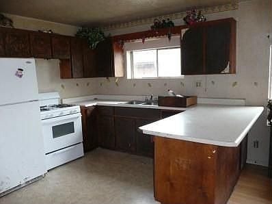 2nd image of 783 Sea Ave