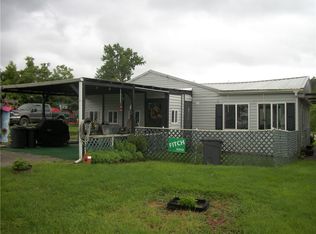 944 Mapletown Rd, Greensboro, PA 15338