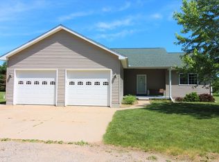 5280 W Plains Rd, Eaton Rapids, MI 48827
