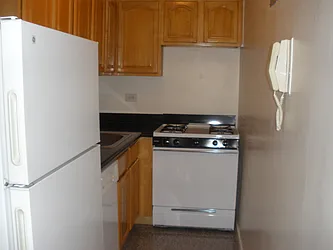 Rented by Elinor Taasa, LREB