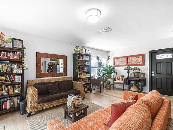 5th image of 20130 SW 106th Ct