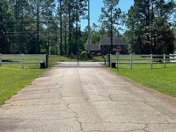 2nd image of 102 Frank Orgel Ct