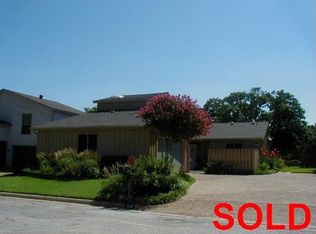 568 Harbor Cir, Azle, TX 76020