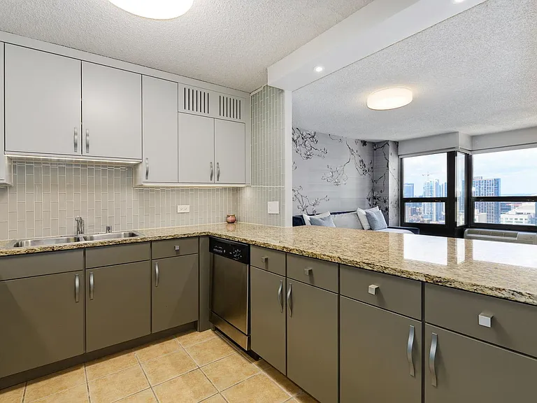 30 E Huron St #3105 — Photo 4