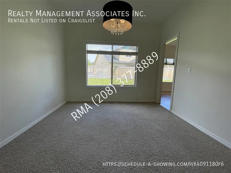 4336 N Chatterton Ave — Photo 5