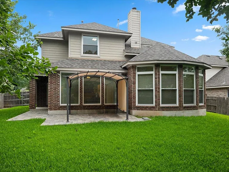 2304 Village View Loop — Photo 5