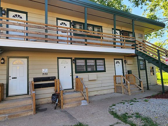 4th image of 218 W Ave S APT 1