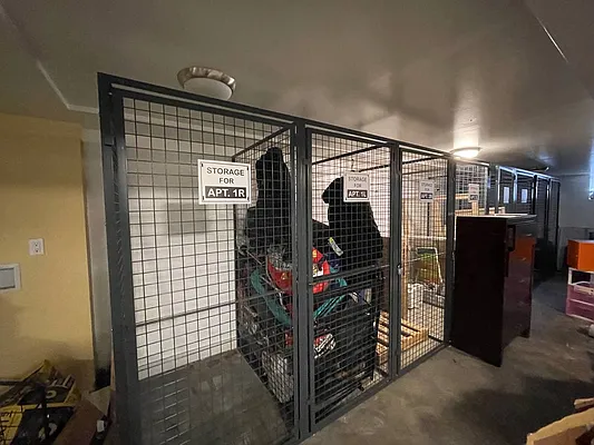 Rented by Greenrock Management | media 19