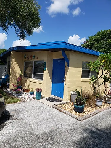432 Jefferson Ave Photo 1
