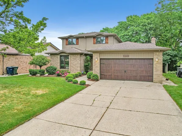 35352 Collingwood Dr, Sterling Heights, MI 48312