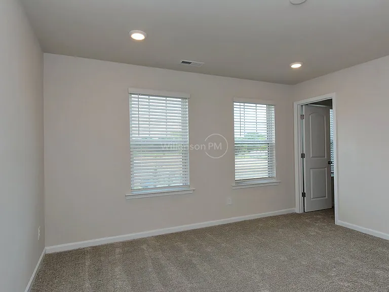 706 Sagecroft Ln — Photo 21