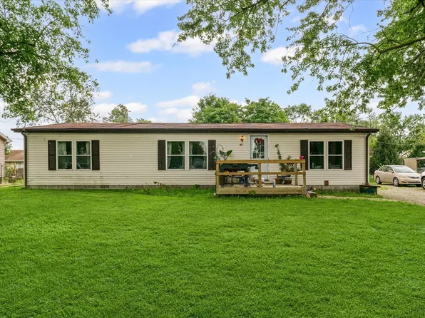 705 W Park St, Thomasboro, IL 61878