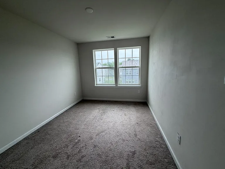 310 Mantoloking Dr — Photo 8