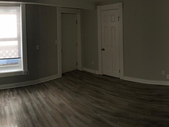 5th image of 207 E Cleveland St APT 5