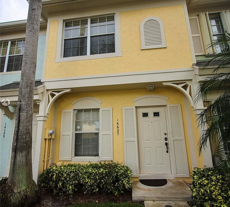1st image of 16627 Hemingway Dr