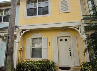 16627 Hemingway Dr, Fort Lauderdale, FL 33326