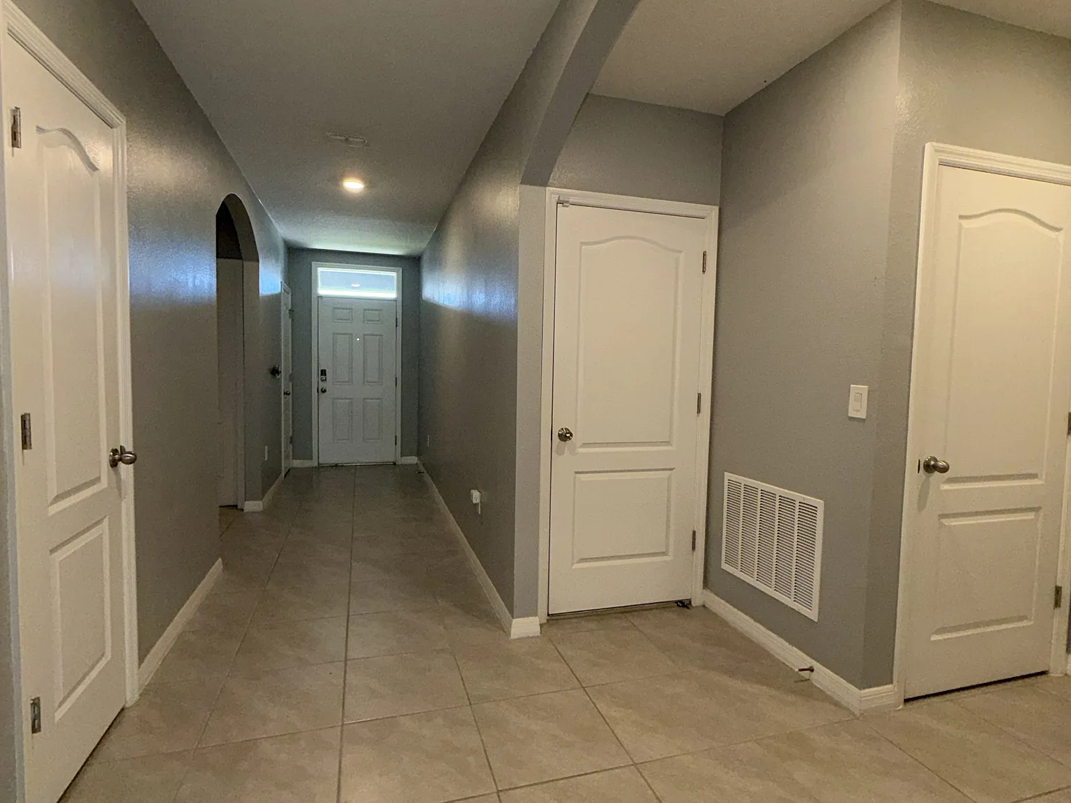 4 bed, 1830 sqft, $2,295 — Photo 3