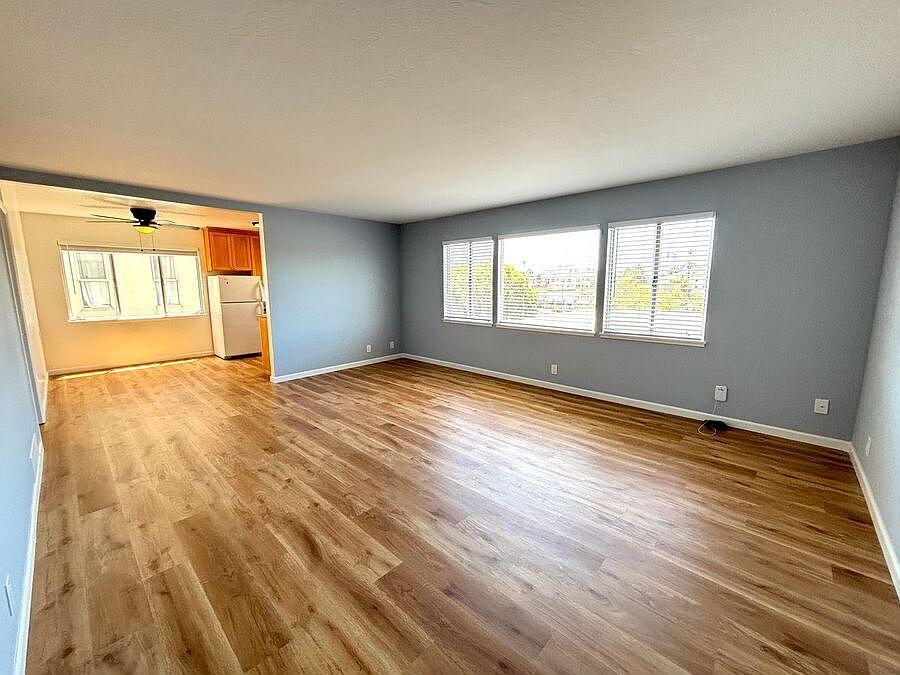 1st image of 210 Athol Ave APT 10