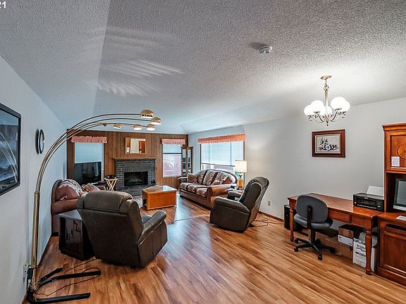 5th image of 1839 Nut Tree Dr NW
