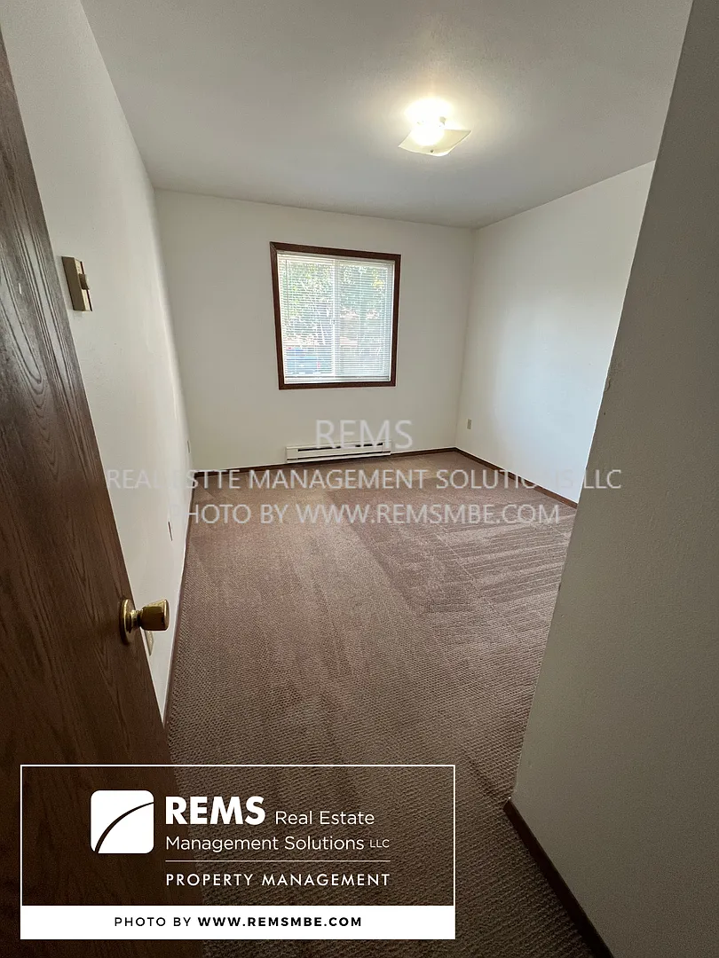 544 East Slifer Street — Photo 4