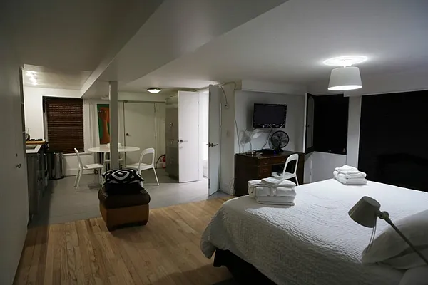 Sold by RealtyTopia | media 22