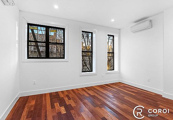 4th image of 996 Putnam Ave APT 2R
