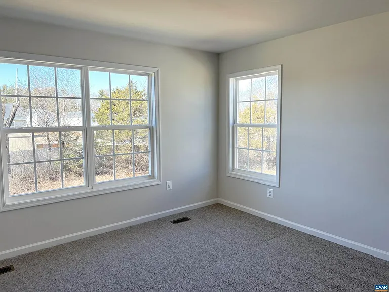 325 Willowshire Ct — Photo 14