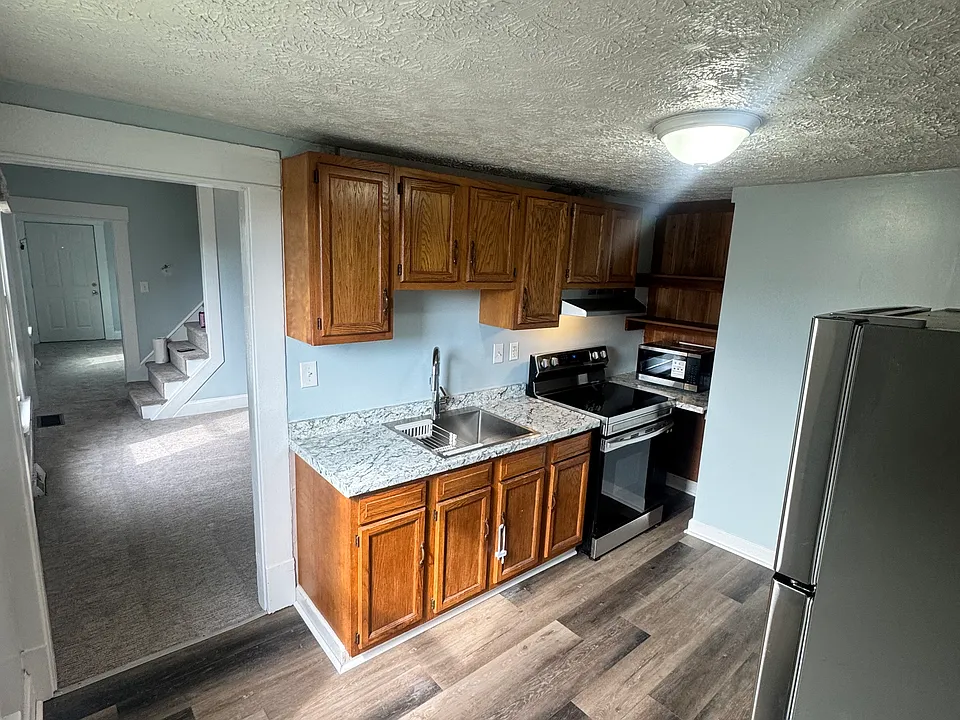 41 W Station St #43