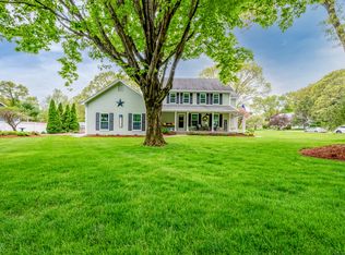 1 Lang Rd, Windsor, CT 06095