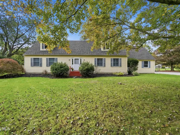 9815 Monclova Rd, Monclova, OH 43542
