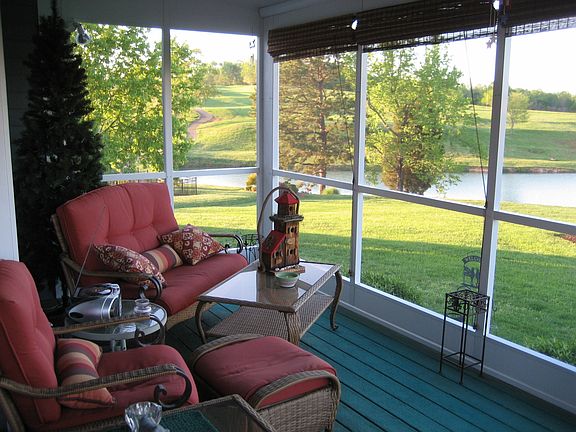 Screened porch on back 