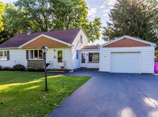 300 Armstrong Rd, Rochester, NY 14612