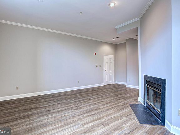 4th image of 3700 College Ave Unit 101