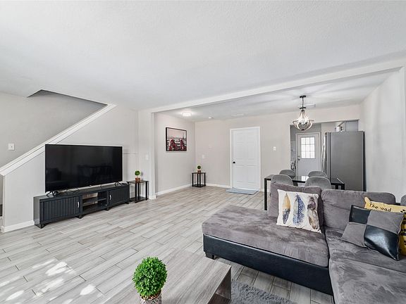 5th image of 7821 Fuqua St #7821