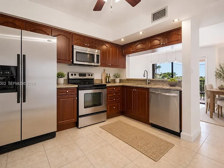9040 SW 125th Ave #D408 — Photo 18