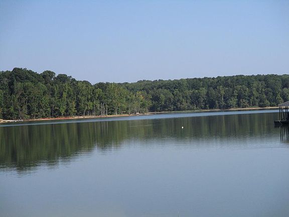 4th image of 719 Ferry Hill Trl