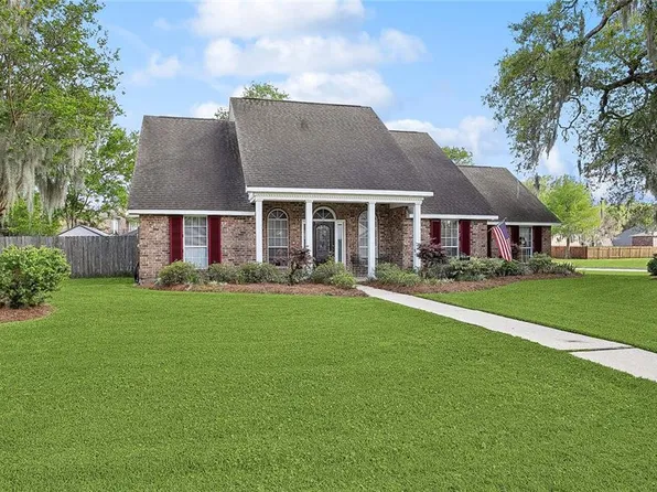 131 Jesuit Bend Dr, Belle Chasse, LA 70037