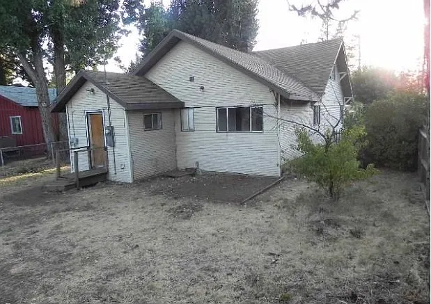 518 Cedar St photo 1