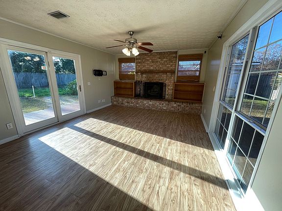 5th image of 1136 Willow Ln